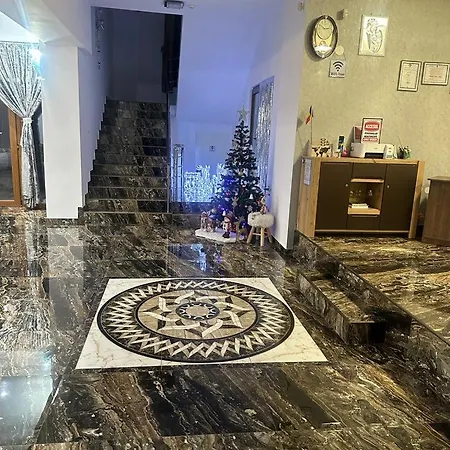 Damar קוסטינסטי