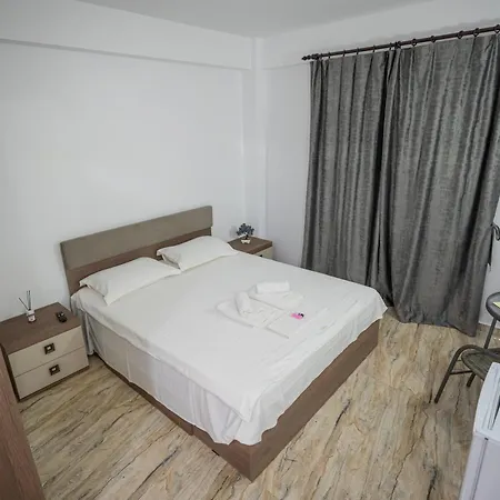 Damar קוסטינסטי