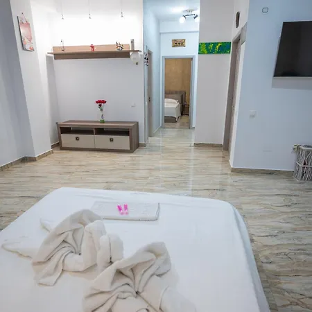 Damar Hotel *